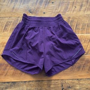 Women’s Lululemon running shorts! Size 0! Hotty Hot Highrise 4in inseam